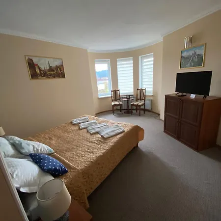 Three Korony Skhidnytsia