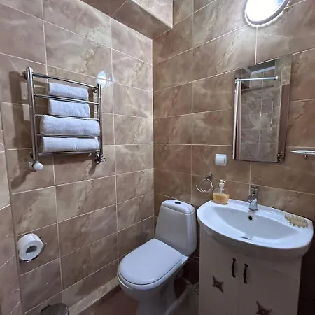 Three Korony Guest house Skhidnytsia