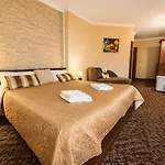 Three Korony Guest house Skhidnytsia
