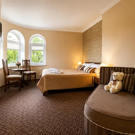 Three Korony Guest house Skhidnytsia